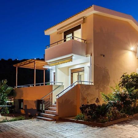 Villa Armonia - Beachfront Majestic Retreat Πεταλίδι Εξωτερικό φωτογραφία