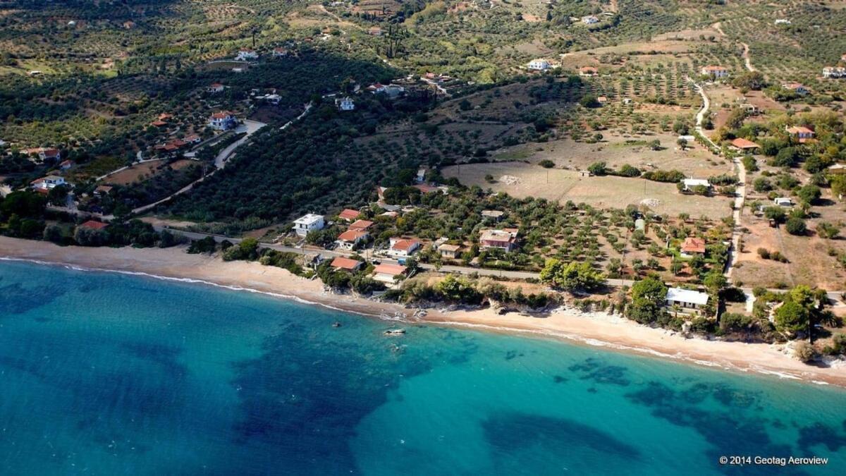 Villa Armonia - Beachfront Majestic Retreat Πεταλίδι Εξωτερικό φωτογραφία