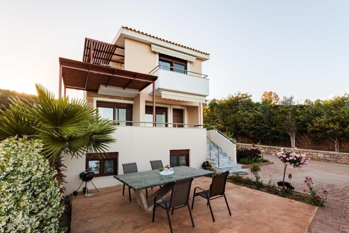 Villa Armonia - Beachfront Majestic Retreat Πεταλίδι Εξωτερικό φωτογραφία