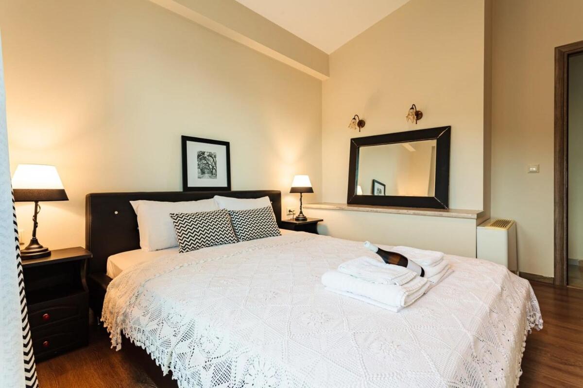 Villa Armonia - Beachfront Majestic Retreat Πεταλίδι Εξωτερικό φωτογραφία