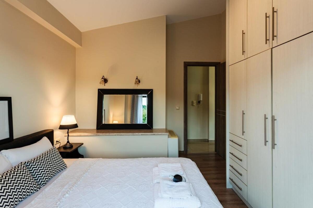 Villa Armonia - Beachfront Majestic Retreat Πεταλίδι Εξωτερικό φωτογραφία