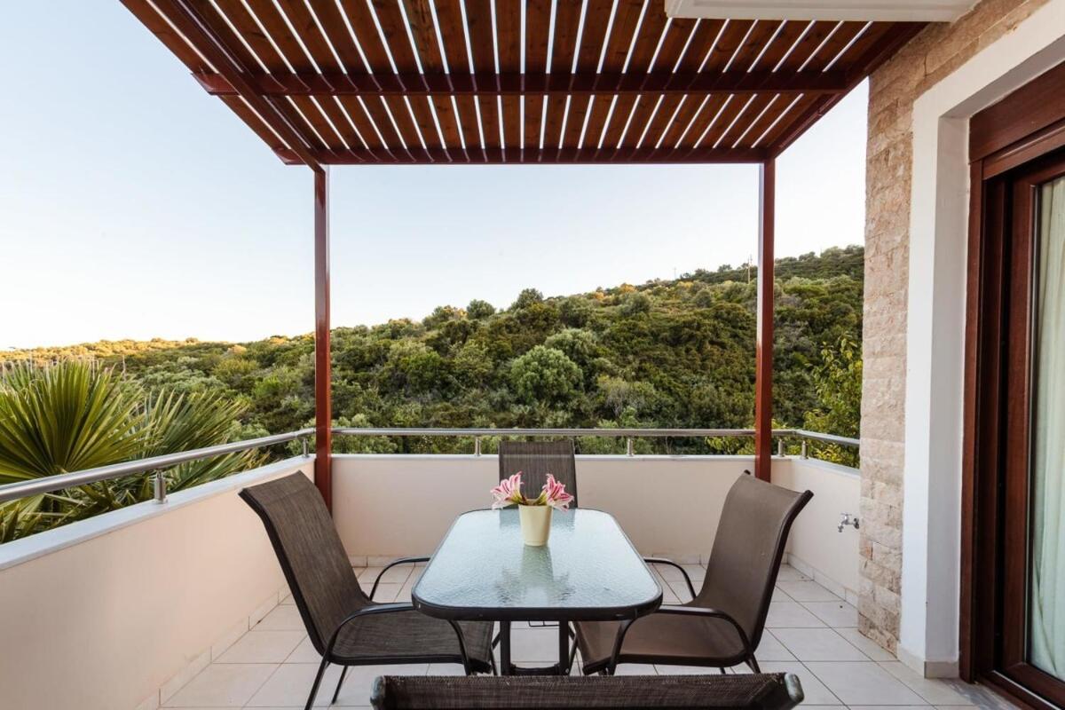 Villa Armonia - Beachfront Majestic Retreat Πεταλίδι Εξωτερικό φωτογραφία
