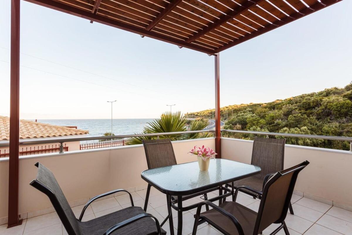Villa Armonia - Beachfront Majestic Retreat Πεταλίδι Εξωτερικό φωτογραφία