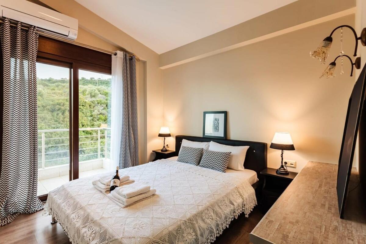 Villa Armonia - Beachfront Majestic Retreat Πεταλίδι Εξωτερικό φωτογραφία