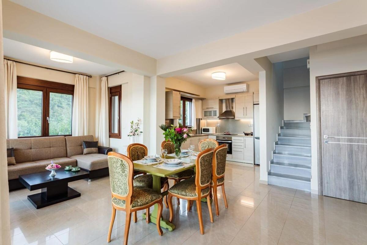 Villa Armonia - Beachfront Majestic Retreat Πεταλίδι Εξωτερικό φωτογραφία